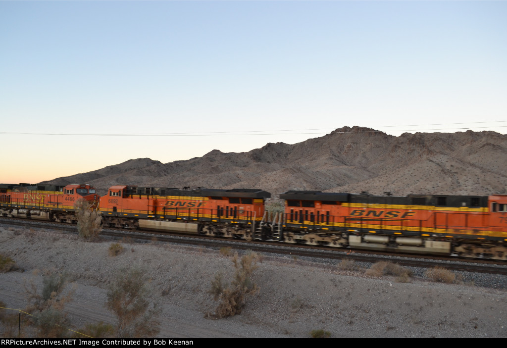 BNSF 6892